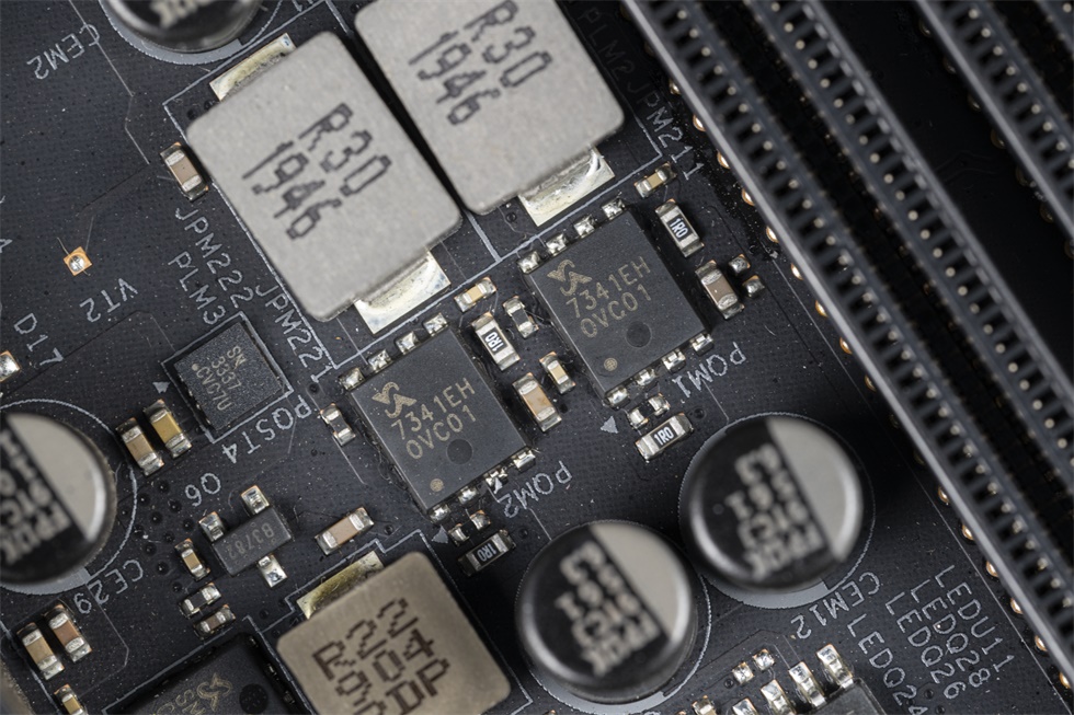 鍗庢搸z490aqua姘村喎瑁呮満,娣卞害瑙ｆ瀽鍗庢搸z490