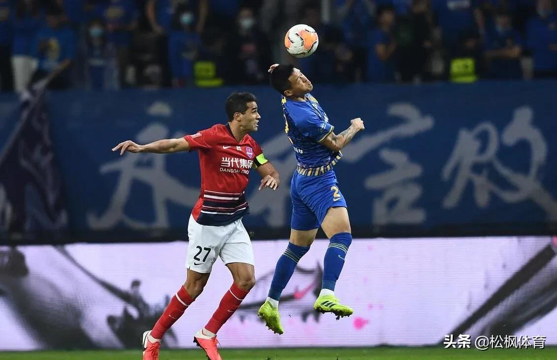 中国足球球员月薪7000,足球两极分化