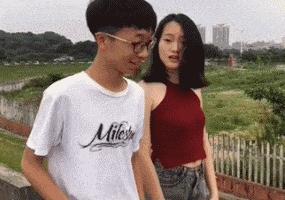 新娘开心的搞笑视频,搞笑gif开心一刻女司机上车