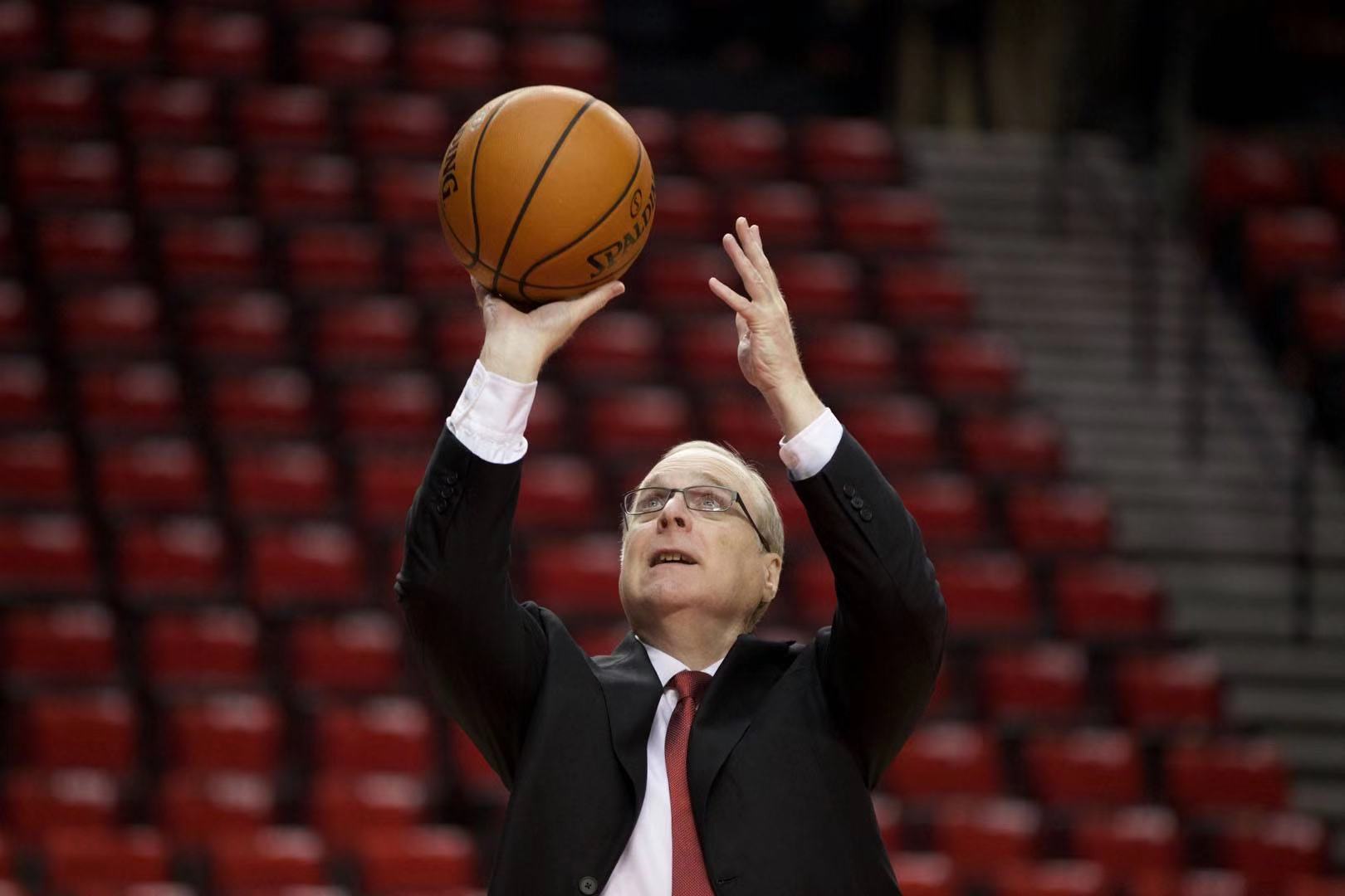 比尔盖茨创造微软的艰辛过程,微软创始人比尔盖茨简介