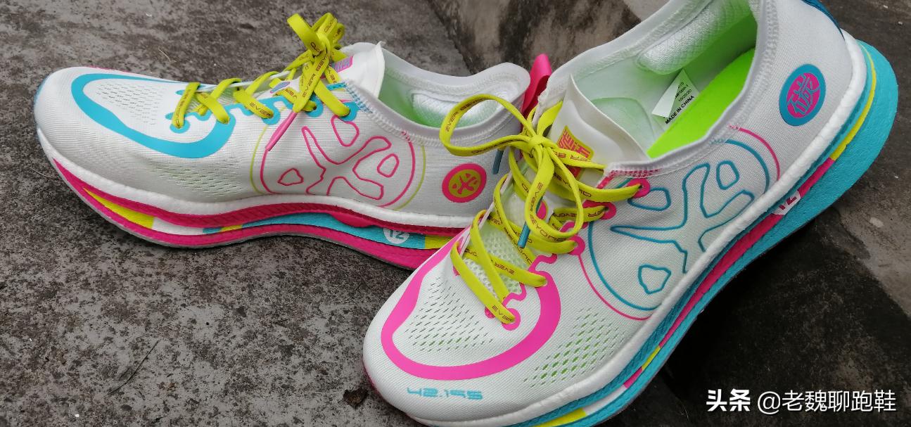 所有品牌性价比超高的跑鞋,十大公认最强跑鞋日常穿搭也能用