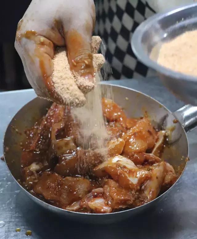 一道菜热卖16年！看看人家是怎么做的