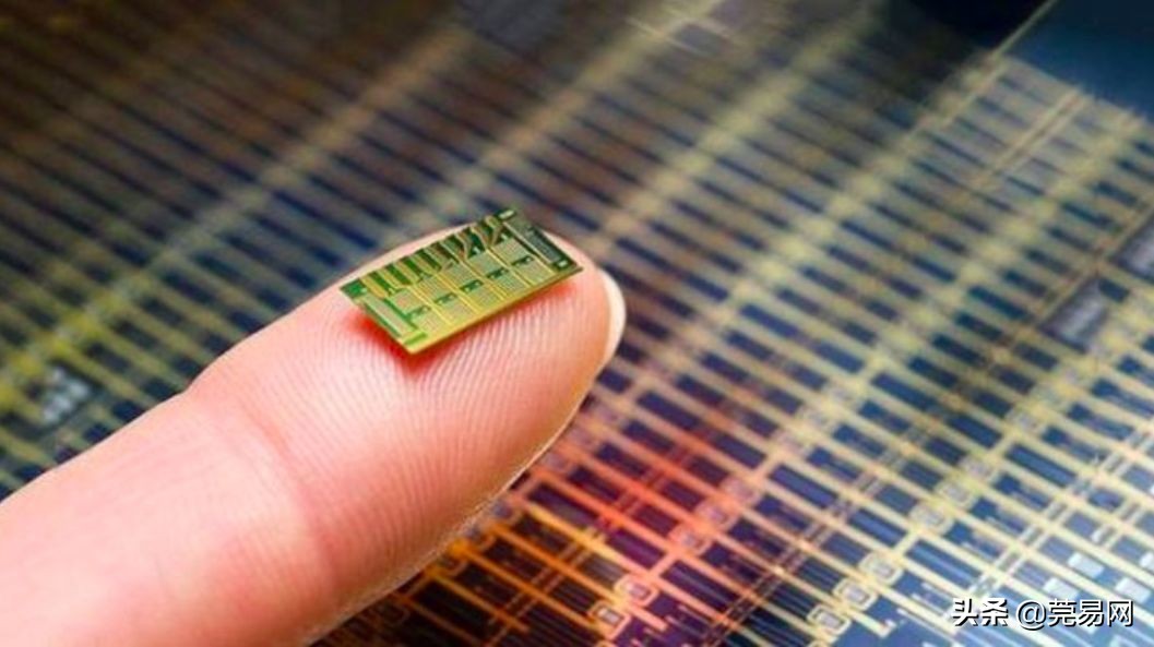 再见了大别山王宏伟原唱,再见了相互嫌弃的老同学