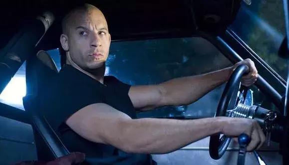 爱玛董事长张剑天津首富,爱玛电动车创始人张剑演讲