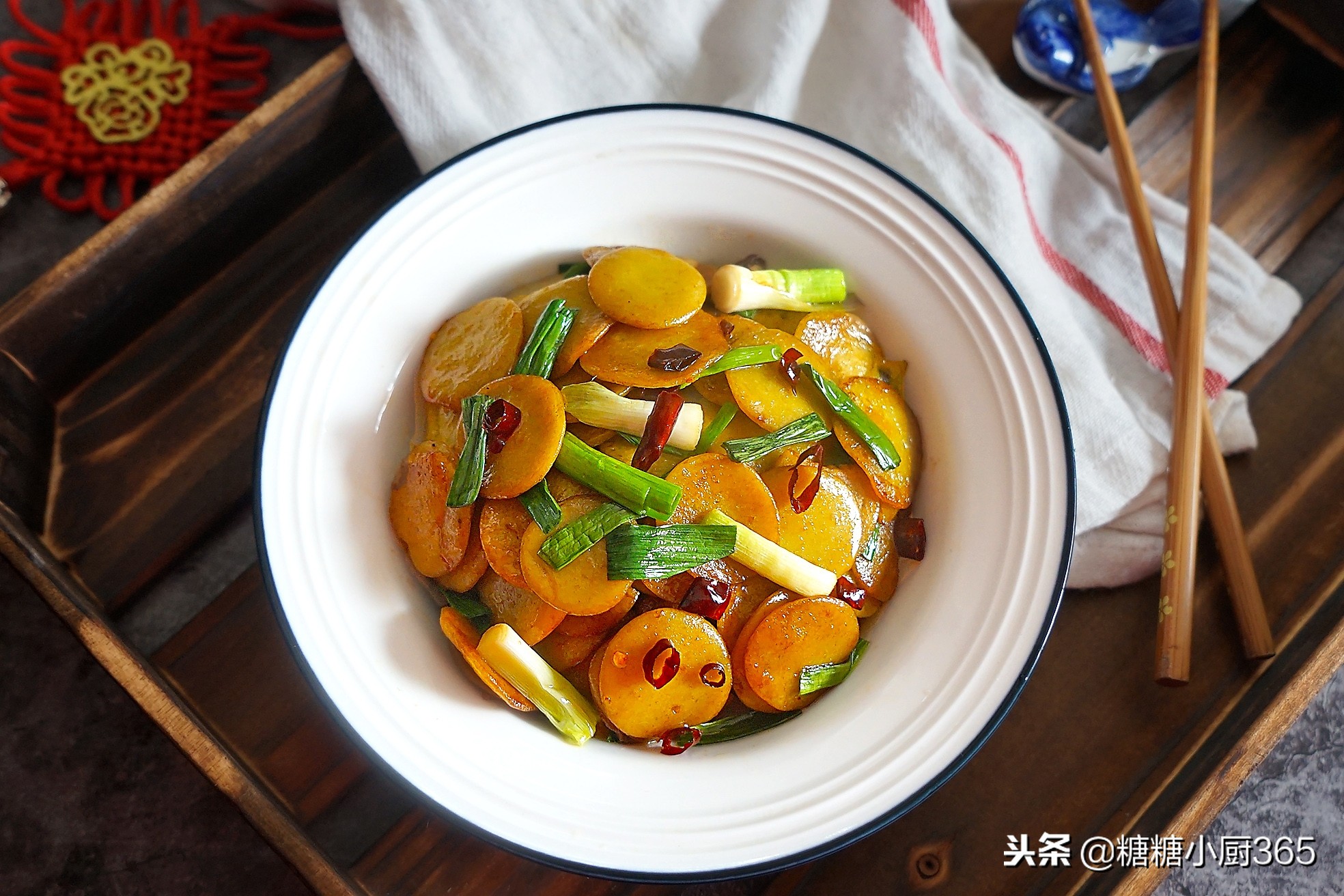 绿豆饼怎么炒不粘锅又好吃,绿豆饼搭配什么炒好吃