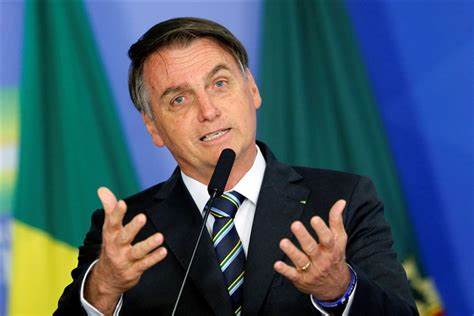 巴西嘉年华桑巴舞,实拍巴西狂欢节桑巴热舞不停歇