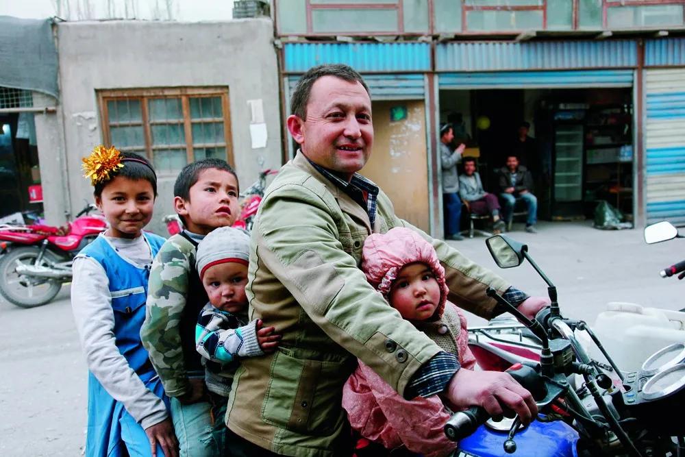 疯魔了？从长安西行天竺，女子重走玄奘路