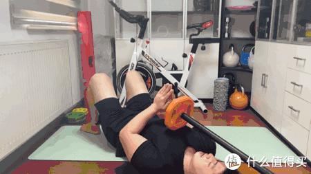 杠铃健身正确训练方法,新手健身怎样利用杠铃训练