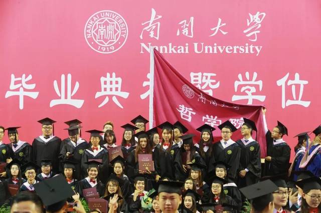 女生以后哪几种专业稳定吃香,女生适合学什么专业未来好找工作