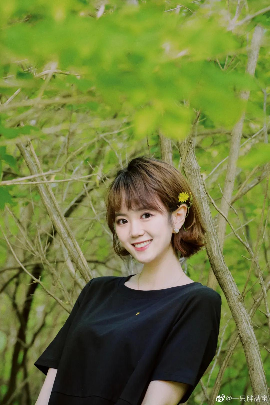 高菡从小学习乒乓球,乒乓解说高菡简介