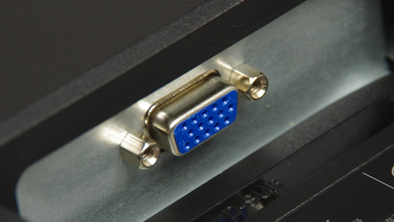 电脑显示屏接口分几种,电脑显示屏接口分别有哪些