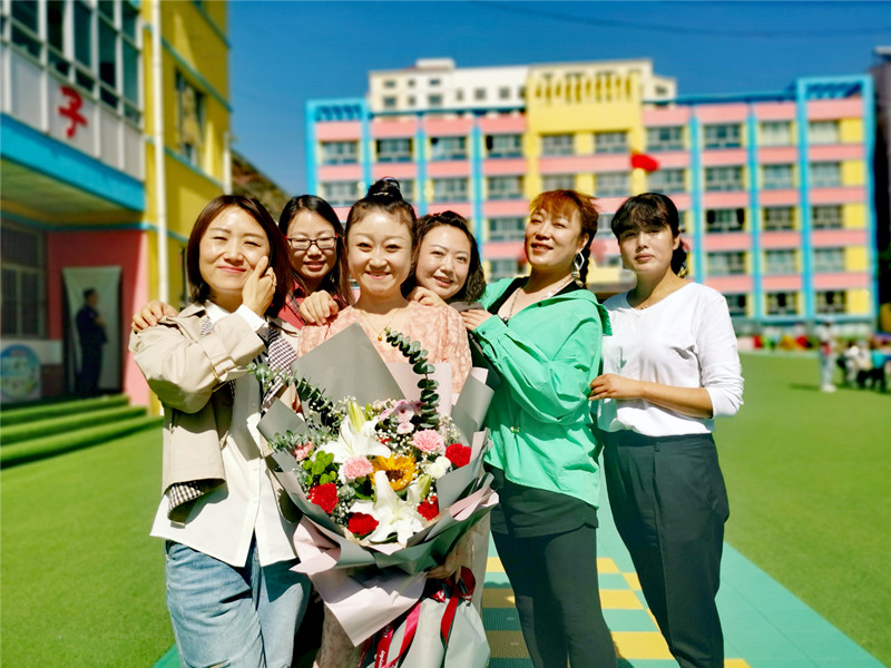 感念师恩教师演讲稿,感念师恩礼敬教师