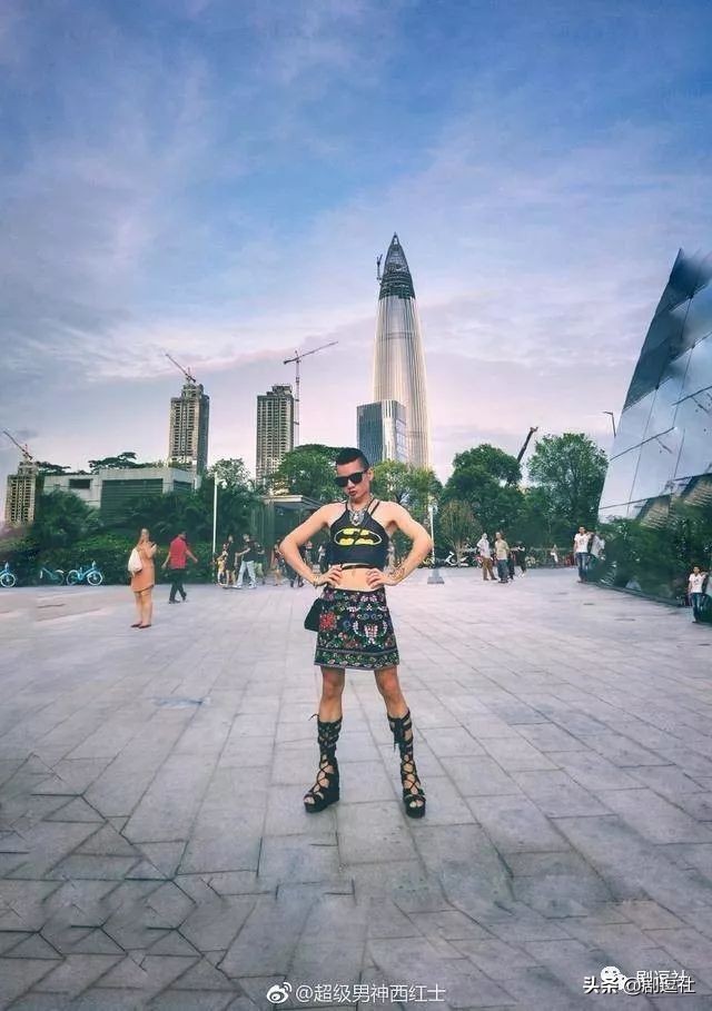 网红直播买伪劣产品被粉丝报复,网红直播骗人买东西