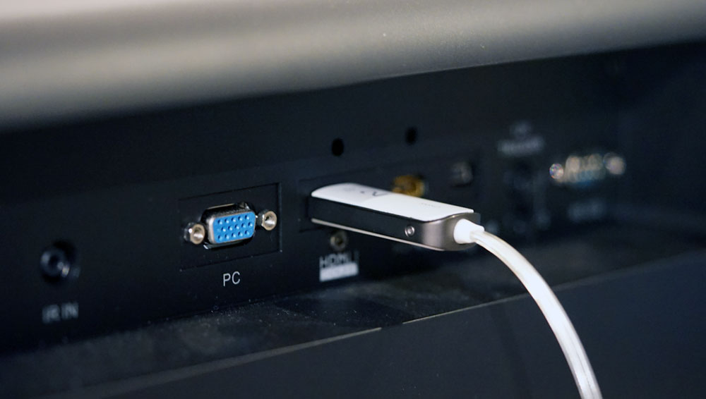 没埋线也能玩家庭影院！FIBBRCrystal系列光纤HDMI线试用报告