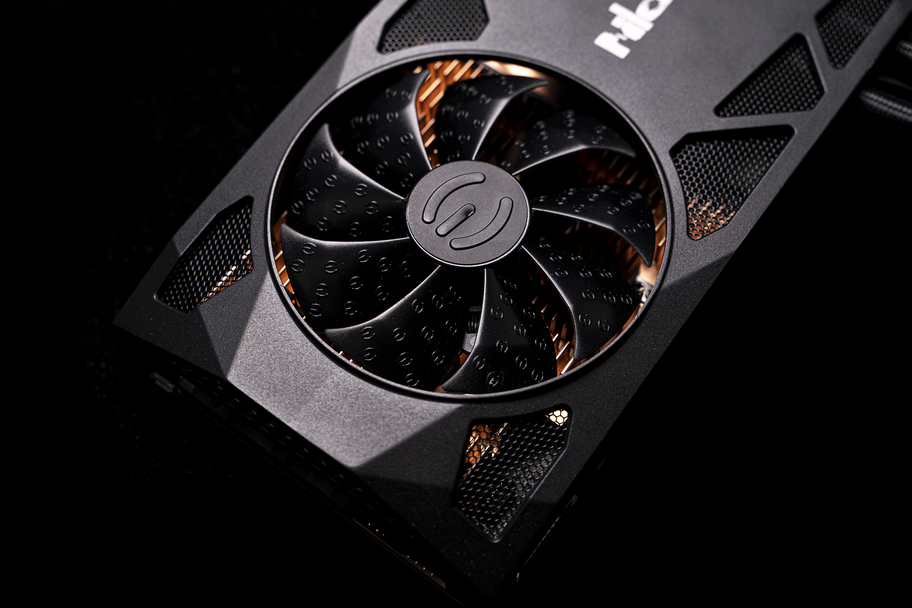 联力鬼斧机箱装机配件推荐,联力鬼斧机箱安装视频