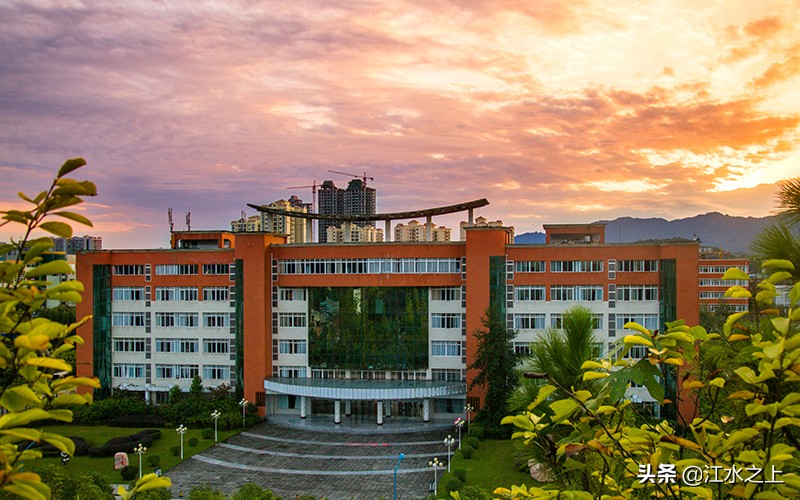 达州历史上的大学之一：达州唯一的本科四川文理，会到成都办学？