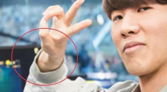 官方关闭训练模式后，网友自制“漩涡宁人铁粉科目一理论考试”