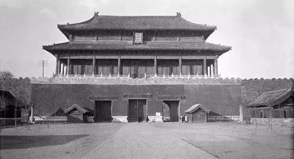 嘉庆为什么叫清朝最悲惨的皇帝,嘉庆道光为何都无法扭转清朝衰败