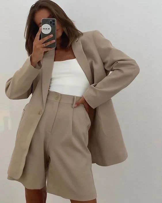 夏天的牛仔短裤照样能清爽又时髦,夏日必备短裤推荐女款图片