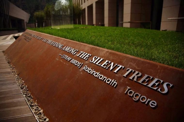 锈蚀耐候钢板表面需要处理么,耐候钢板在景观中的应用