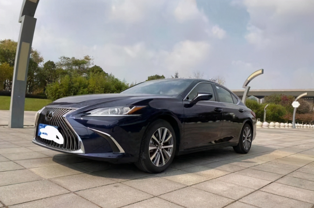 奥迪a6l和雷克萨斯es200选哪个,奥迪a6l雷克萨斯es200最新款