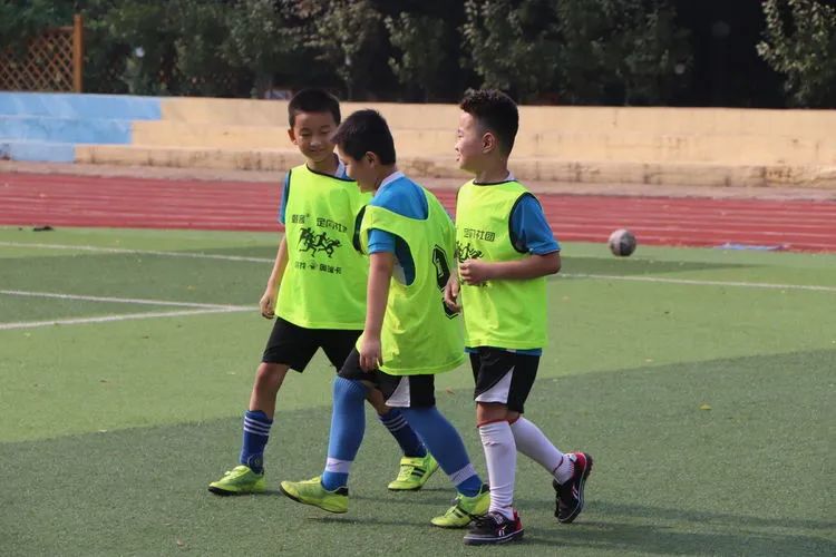 百花小学2023运动会,百花小学足球比赛视频