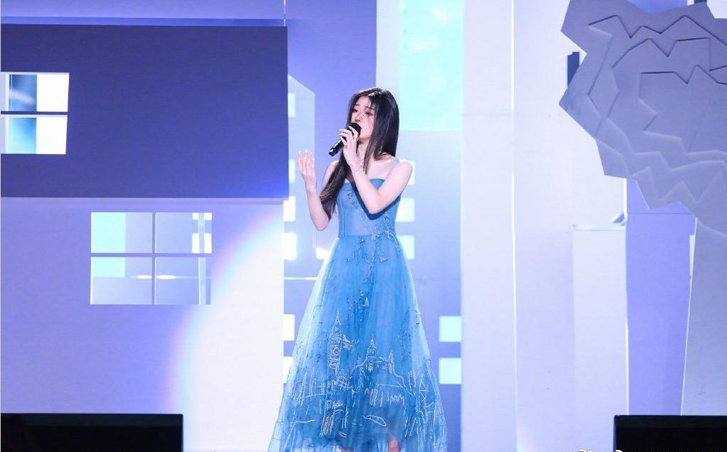 单依纯foreveryoung完整视频,好声音冠军单依纯现状