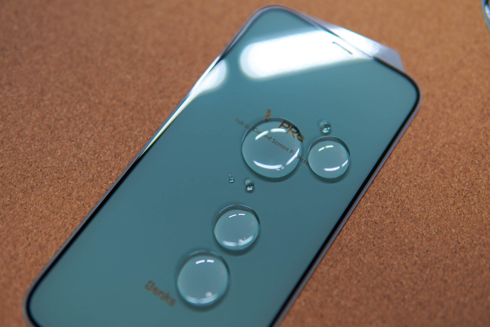 iphone12钢化膜黑边好还是透明好,iphone12mini背面有钢化膜么