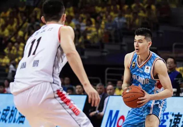 输球可以理解，但*疆新**为何会遭遇一场惨败？杨毅一番话一语中的