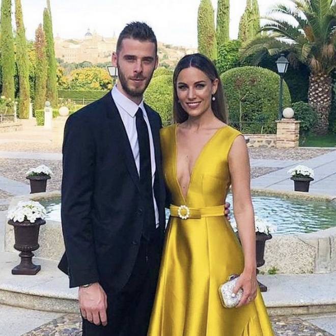 大饱眼福！曼联球员德赫亚太太影视歌全能！身材火辣，美貌不输超模