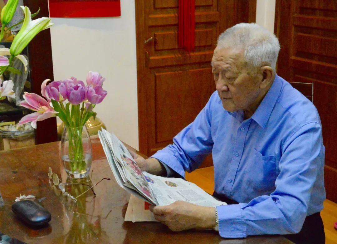 他曾靠一包咸菜侦破*门惨灭**案，*加爵马**、周克华都因他落网