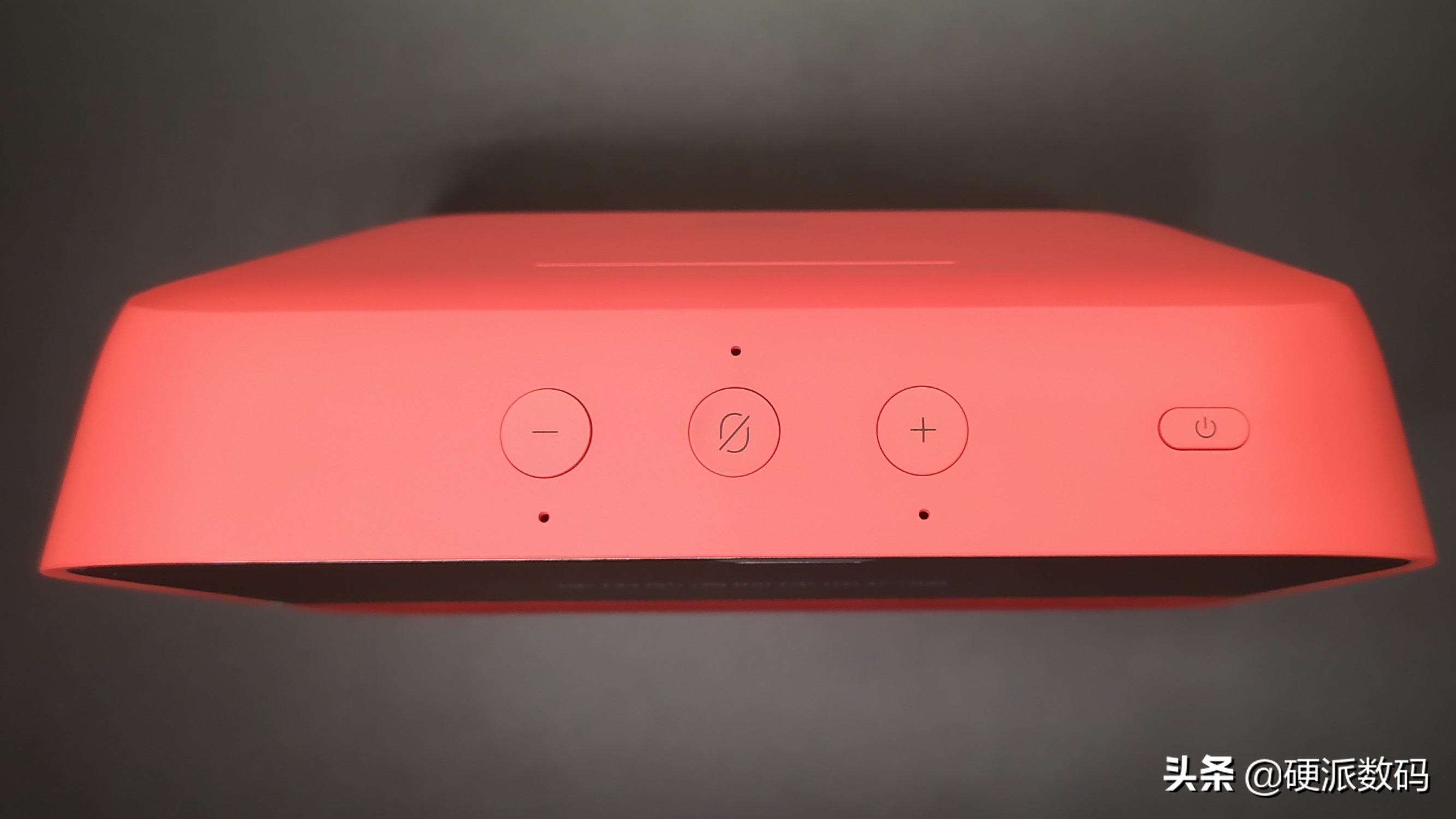 天猫精灵智能屏和智能音箱哪个好,天猫精灵cc10对比小爱触屏音箱