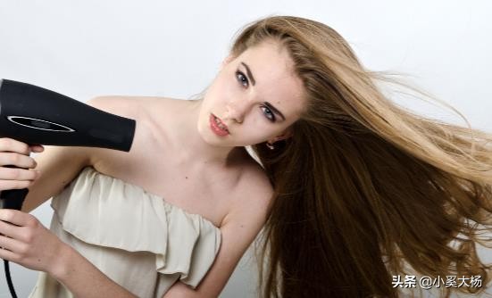 头发突然干枯是怎么了,干枯头发用什么洗发水
