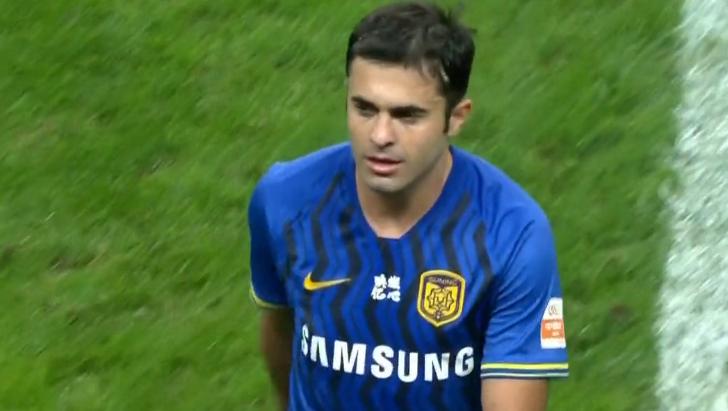 苏宁已投8.8亿！归化73球神锋仍唯唯诺诺，中超3土豪全介入