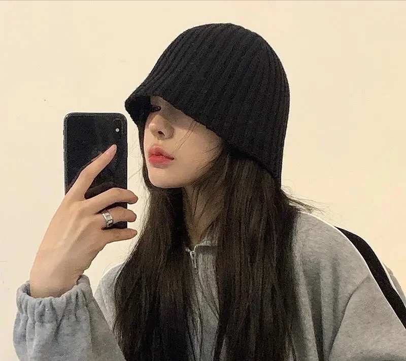 冬天女生帽子搭配,冬天帽子搭配衣服的技巧