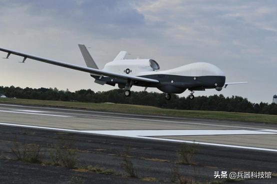 澳大利亚购买西班牙航母,澳大利亚海军武器采购