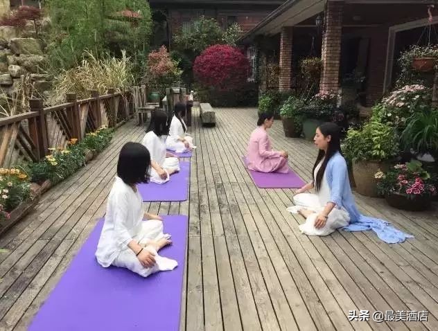 为一姑娘，10年他把30亩荒地打导致梦想家园，让人懂得真爱的意义