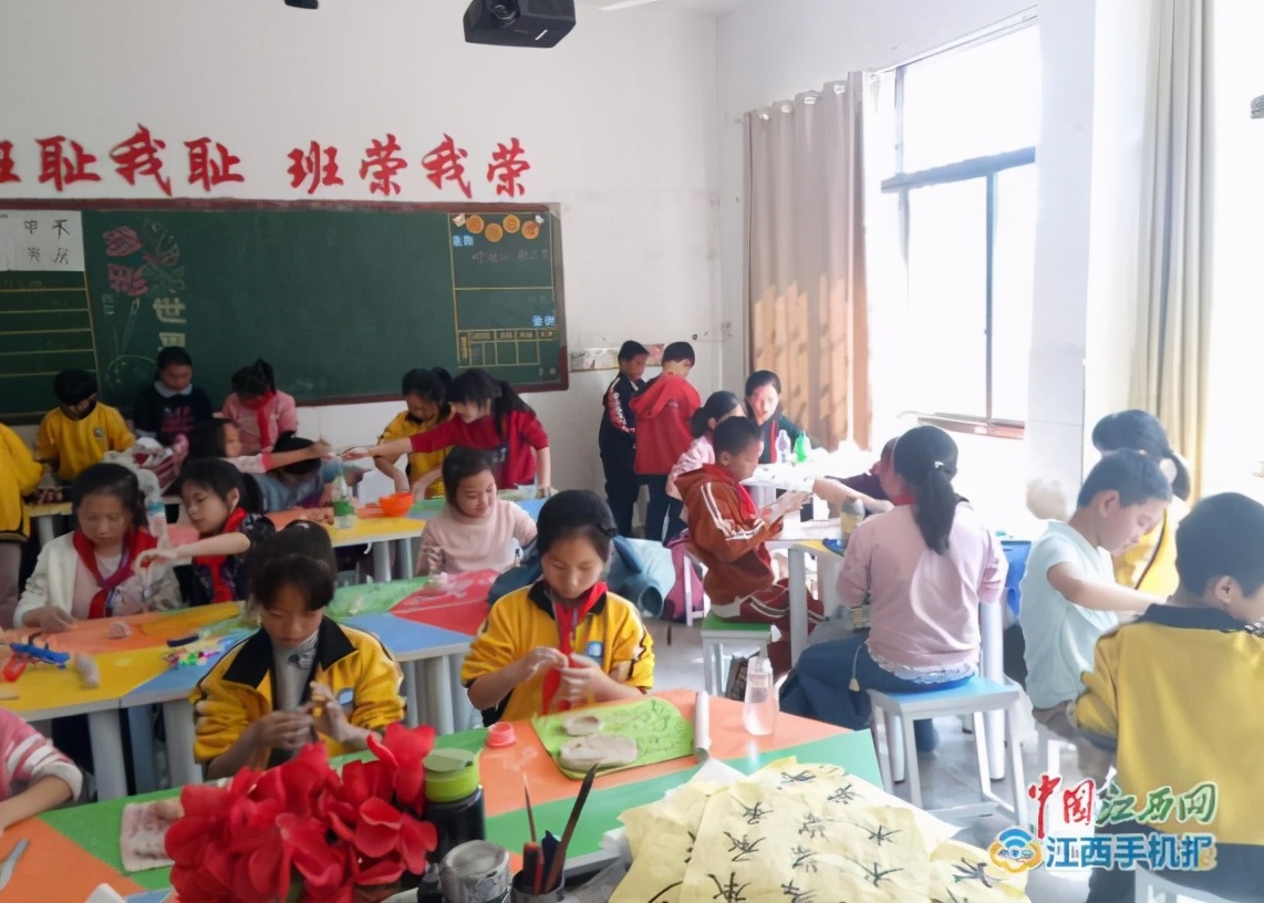 拓展课外阅读提高核心素养小学,拓展阅读二年级一年四季