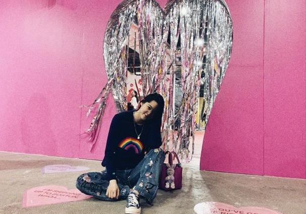 有弹力的牛仔裤会越穿越宽松吗,弹力牛仔裤宽松的好还是紧身的