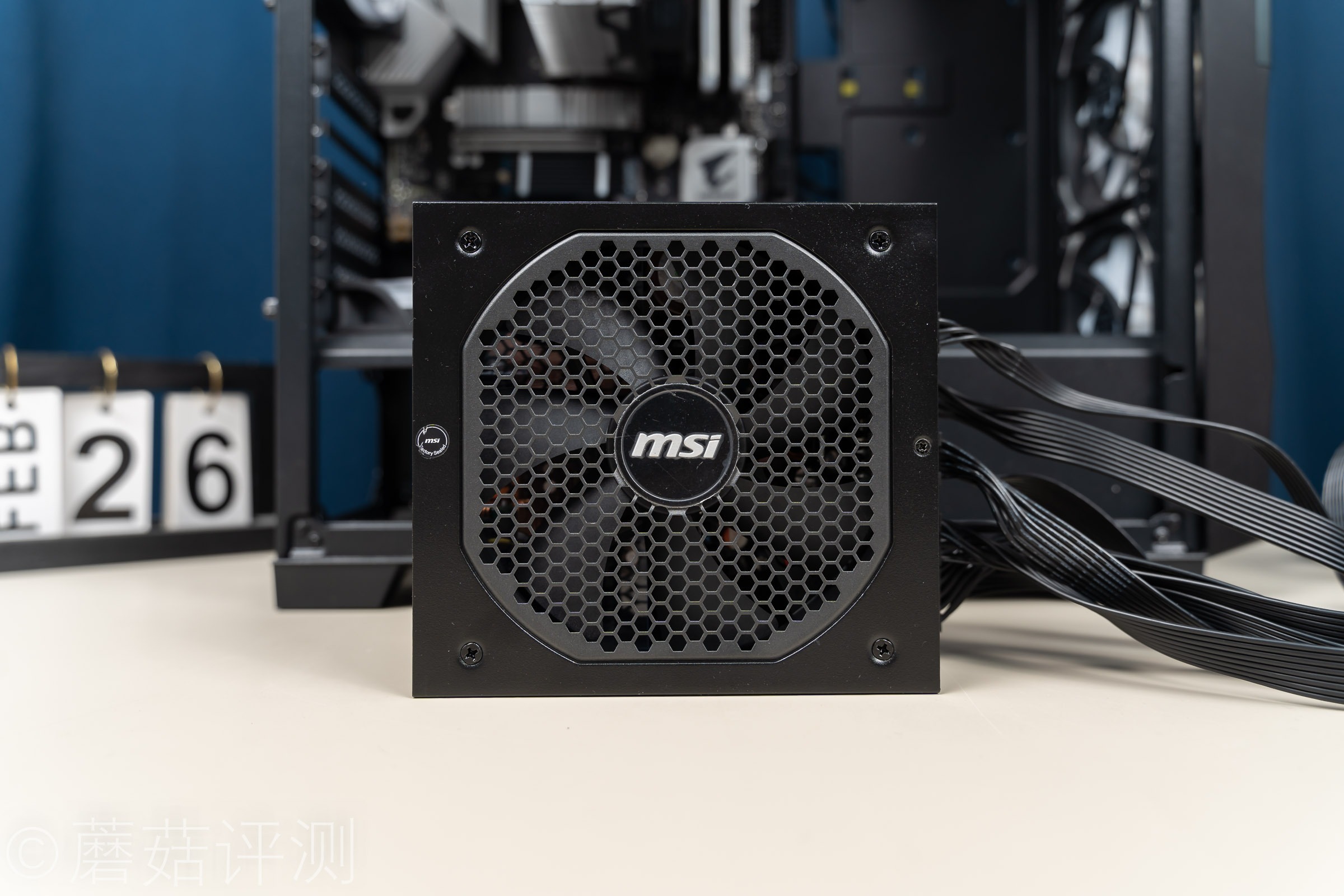 青春回忆系列：期望LPL夺冠，朋友装了台5700G主机玩lol