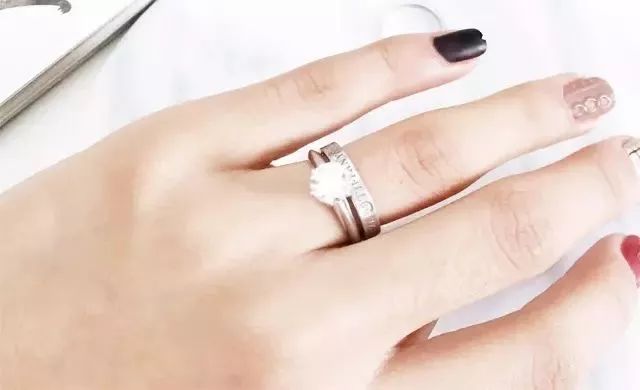 转运招财戒指女气质不掉色,戒指ins小众不掉色招财转运
