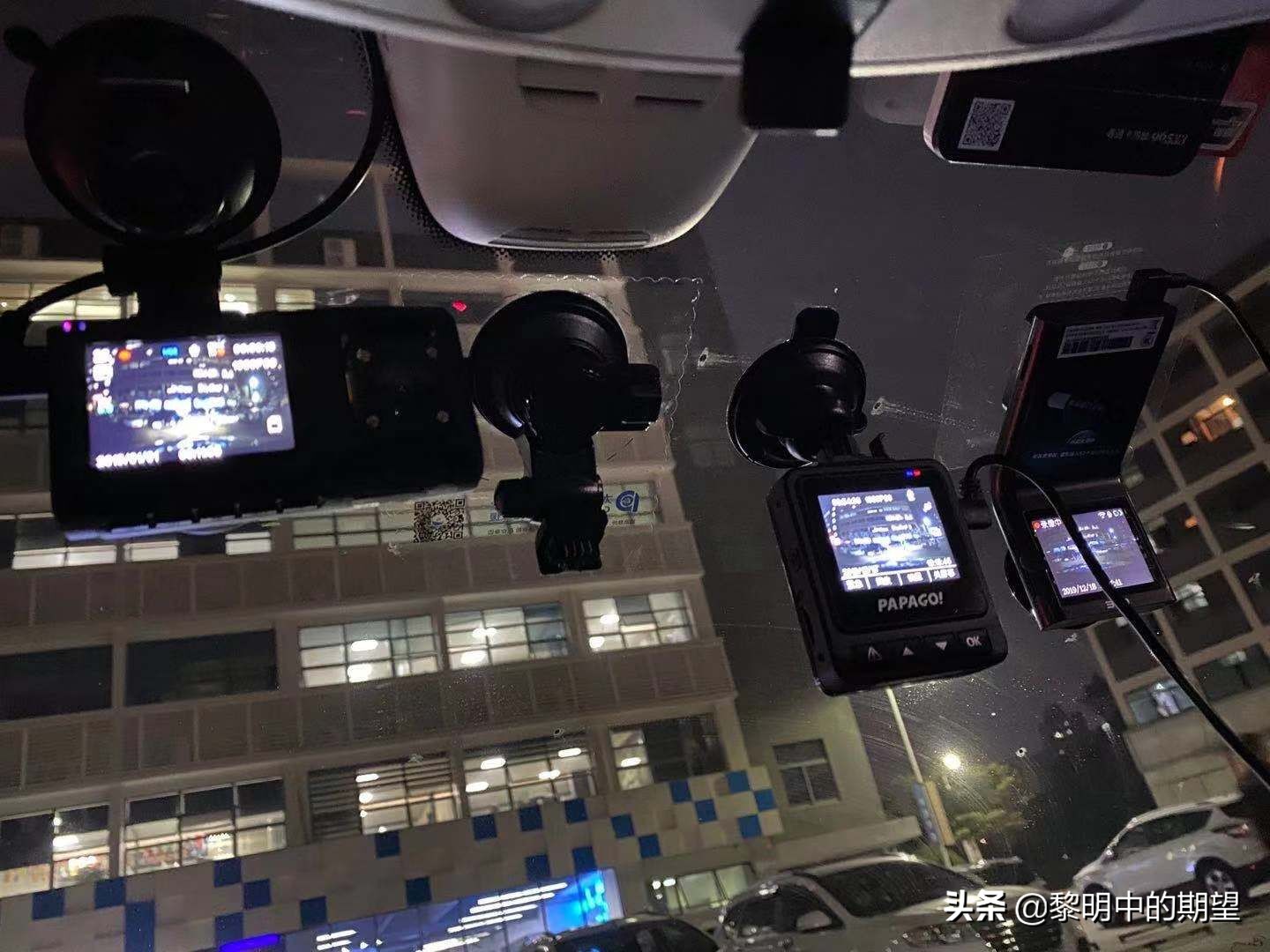 记录仪无光夜视和星光夜视哪个好,行车记录仪夜间推荐测评