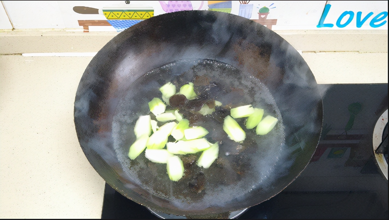 黑木耳跟什么菜炒排便最快,木耳和什么菜最好健脾