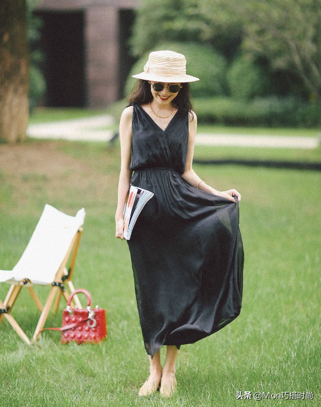 今夏火了一种帽子叫“烟筒帽”，时髦百搭显脸小，戴对整容级好看