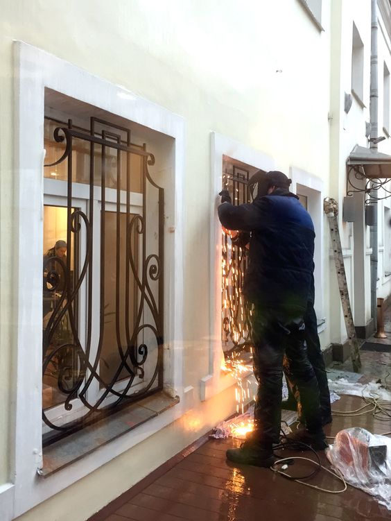 防盗网太丑怎么解决,国外装防盗网非常少