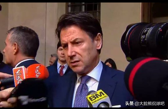 足球早报：巴萨反超皇马升至榜首