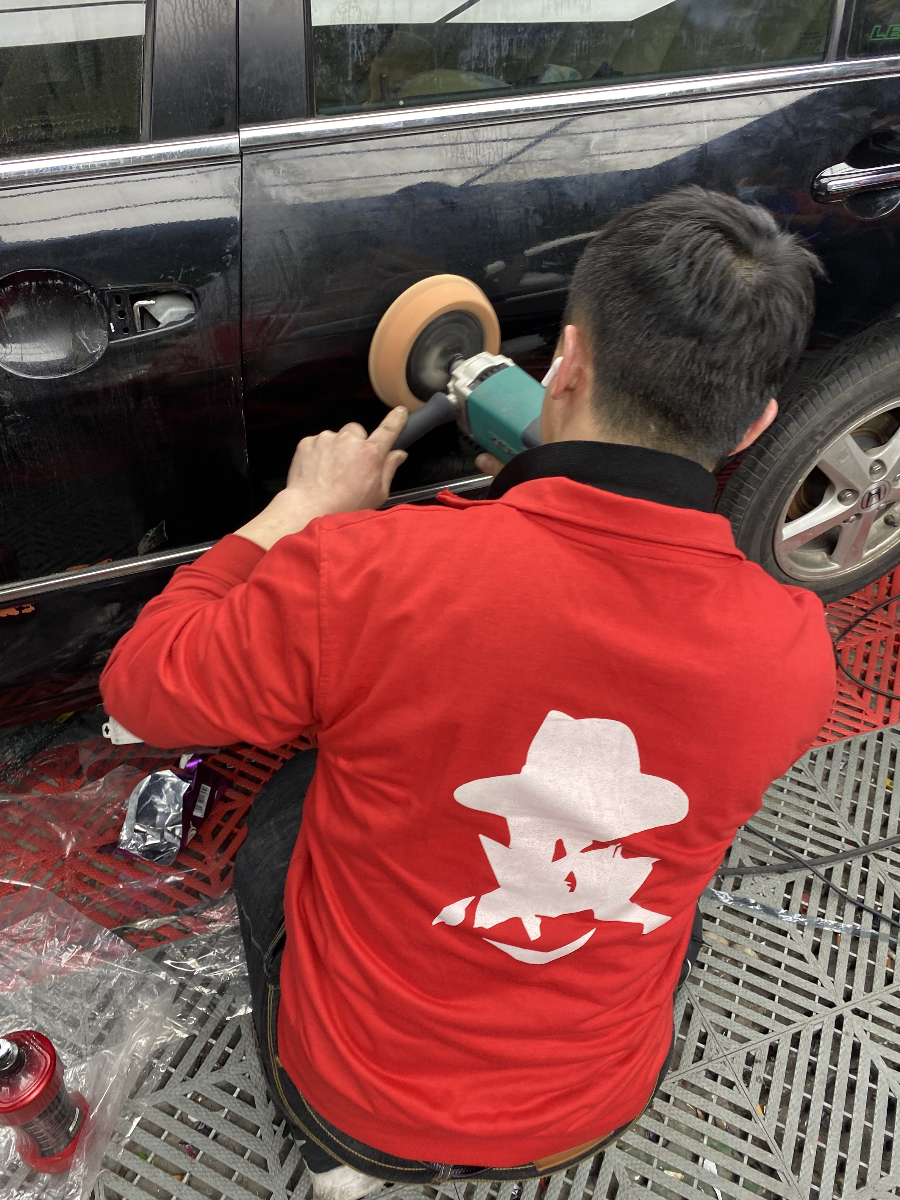 新手如何使用汽车抛光机,抛光机使用方法教程