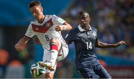 厄齐尔退出德国国家队,德媒披露厄齐尔与德国队的恩怨