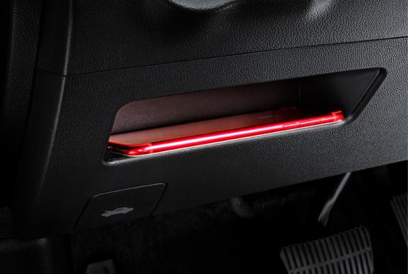 科鲁泽与卡罗拉的路线之争：追啊追啊，是谁的骄傲放纵