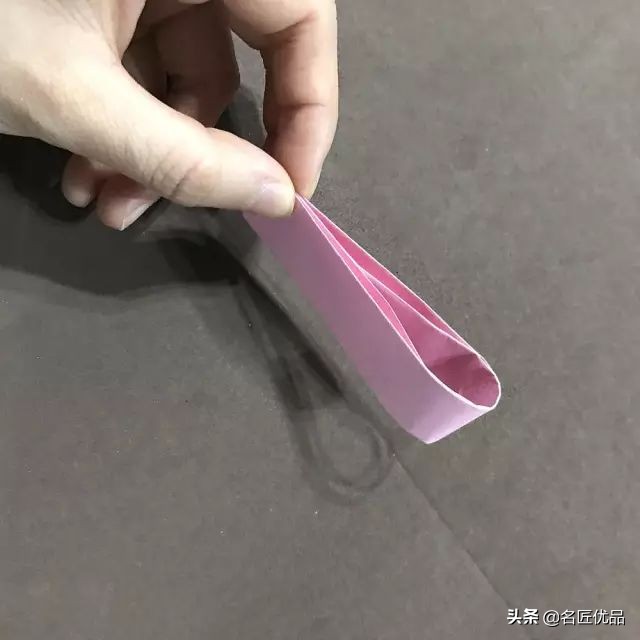 diy手工编织小花篮教程,纸杯和毛线编织的花篮详细教程